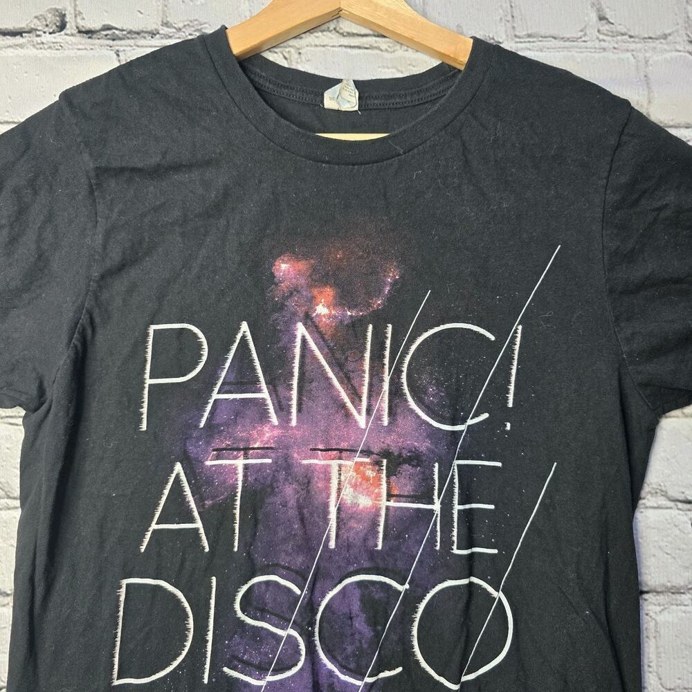 Panic At The Disco Graphic Print Band Crew Neck Tshirt Galaxy Size Medium - Picture 2 of 9